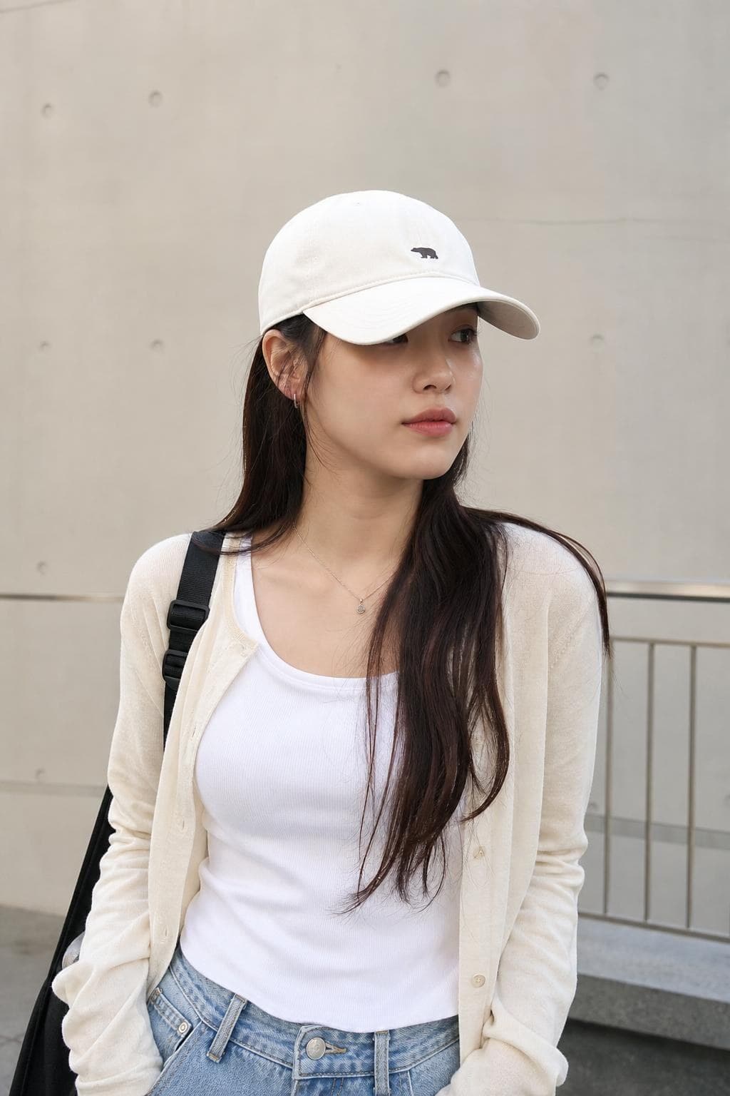 Stylish Bear Embroidered Baseball Cap